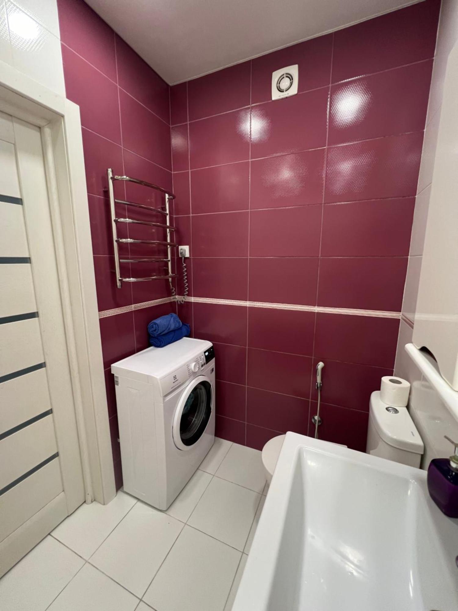 Apartment сучасна з видом на Versal Park